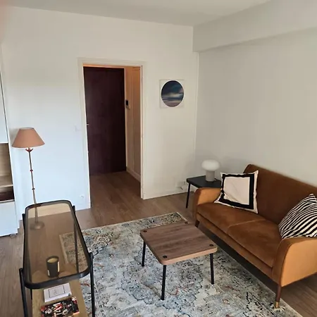 Fully-equipped Large With Terrace